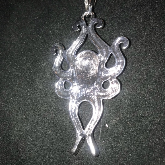 Octopus on a chain necklace 🐠🦐🐠🐙 - Picture 2 of 2